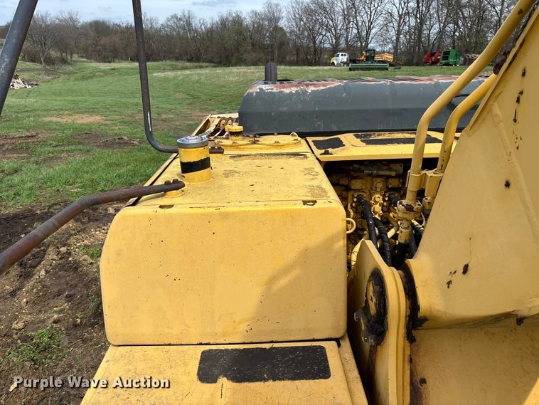 image for item FB3432 2002 Komatsu PC200LC-7L excavator