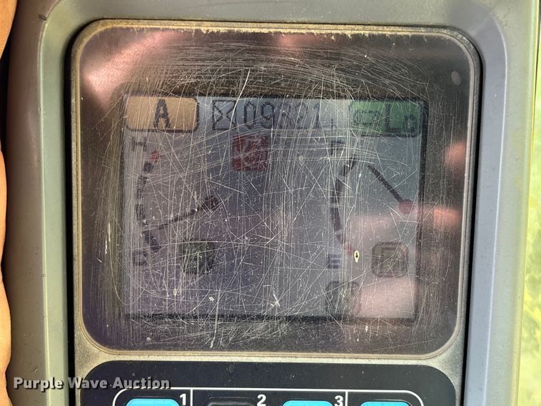 image for item FB3432 2002 Komatsu PC200LC-7L excavator