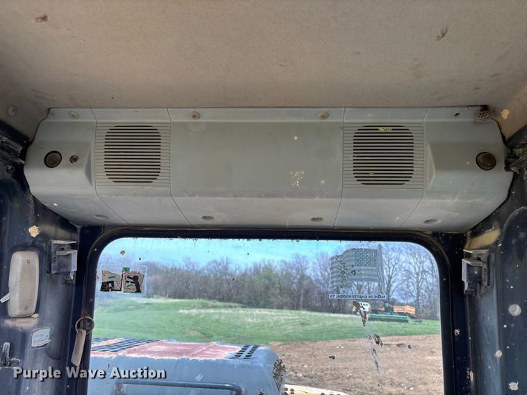 image for item FB3432 2002 Komatsu PC200LC-7L excavator