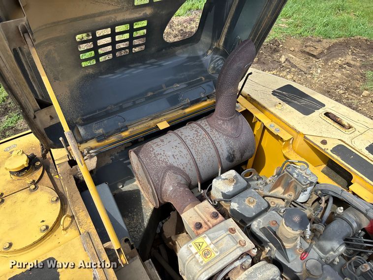 image for item FB3432 2002 Komatsu PC200LC-7L excavator