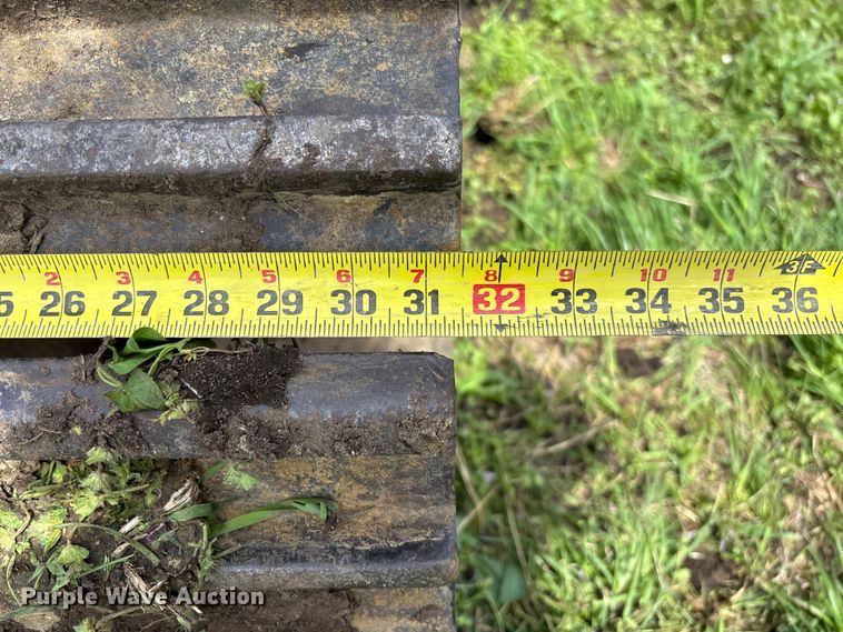 image for item FB3432 2002 Komatsu PC200LC-7L excavator