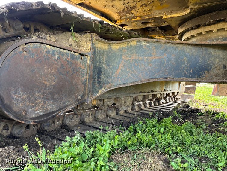 image for item FB3432 2002 Komatsu PC200LC-7L excavator