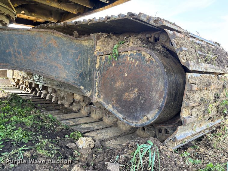 image for item FB3432 2002 Komatsu PC200LC-7L excavator