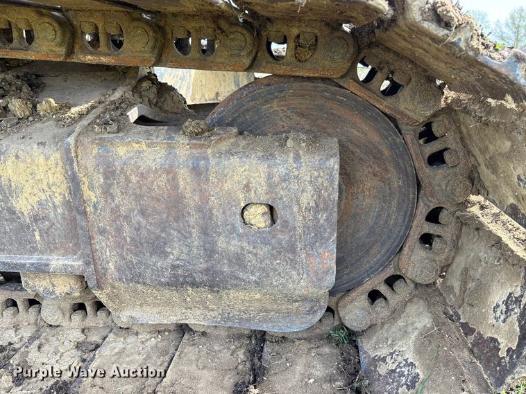 image for item FB3432 2002 Komatsu PC200LC-7L excavator