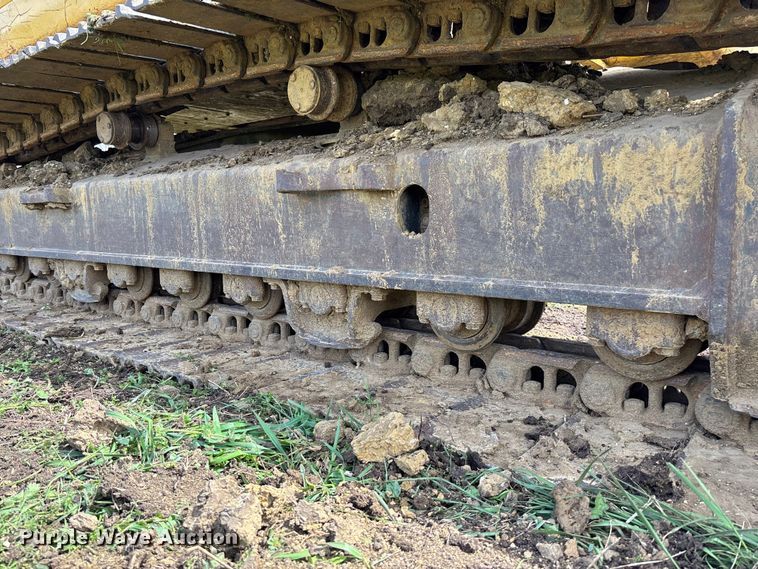 image for item FB3432 2002 Komatsu PC200LC-7L excavator