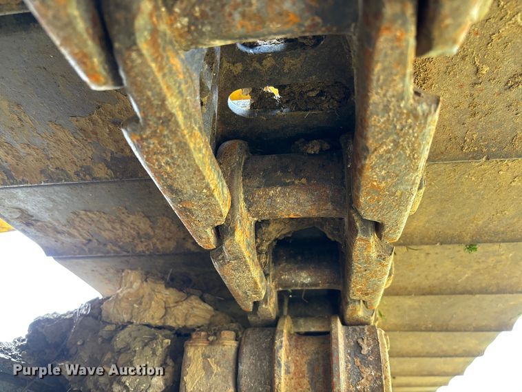 image for item FB3432 2002 Komatsu PC200LC-7L excavator