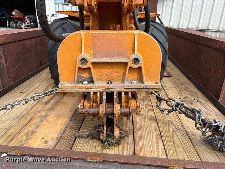 image for item FB3448 1980 Case Mini-Sneaker vibratory cable plow