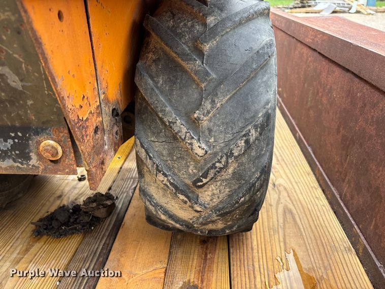 image for item FB3448 1980 Case Mini-Sneaker vibratory cable plow