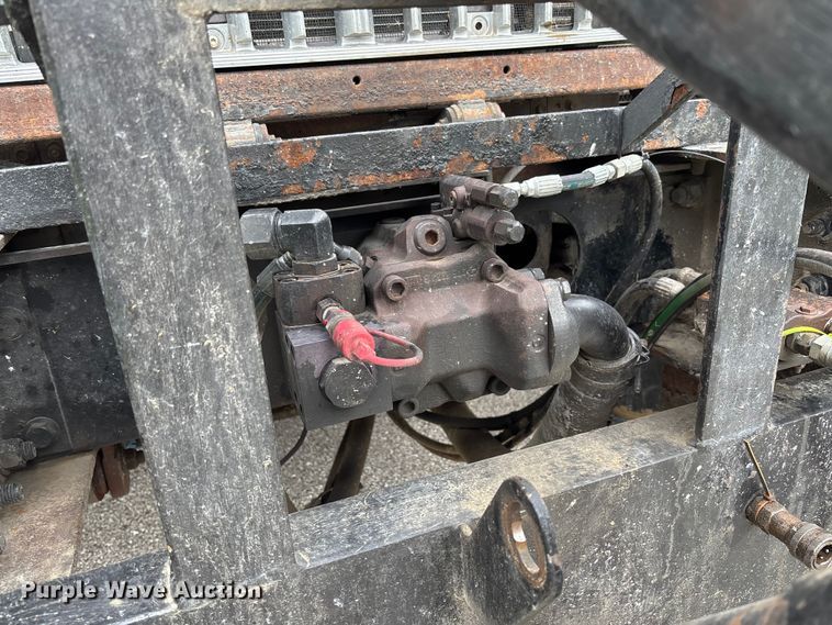 image for item FB3450 2005 International 7400 Crew Cab dump truck