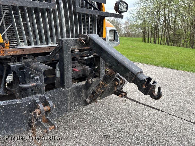 image for item FB3450 2005 International 7400 Crew Cab dump truck