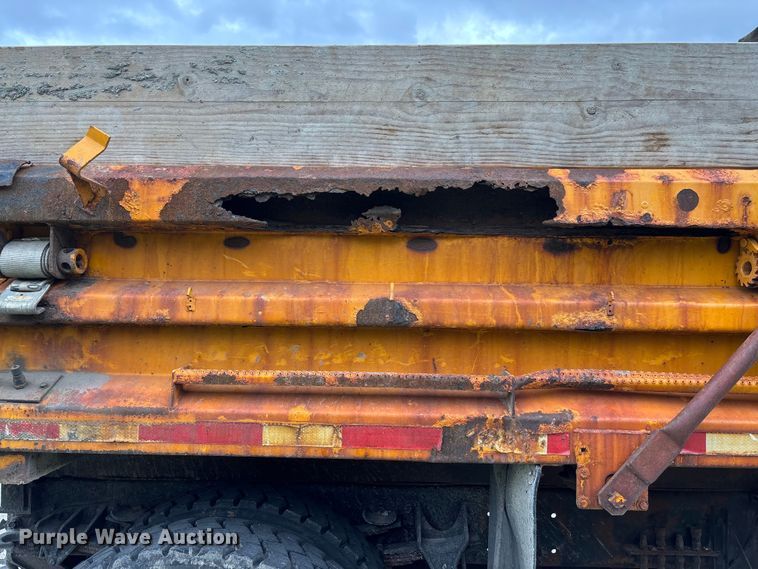 image for item FB3450 2005 International 7400 Crew Cab dump truck