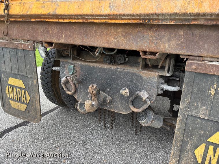 image for item FB3450 2005 International 7400 Crew Cab dump truck