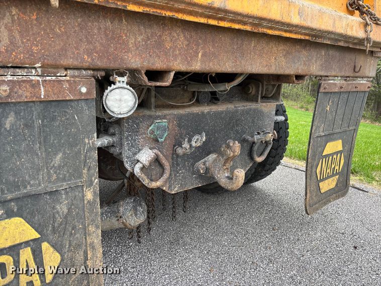 image for item FB3450 2005 International 7400 Crew Cab dump truck