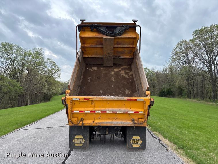 image for item FB3450 2005 International 7400 Crew Cab dump truck