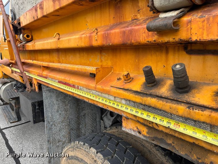 image for item FB3450 2005 International 7400 Crew Cab dump truck