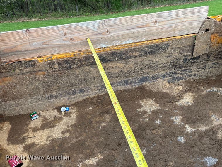 image for item FB3450 2005 International 7400 Crew Cab dump truck