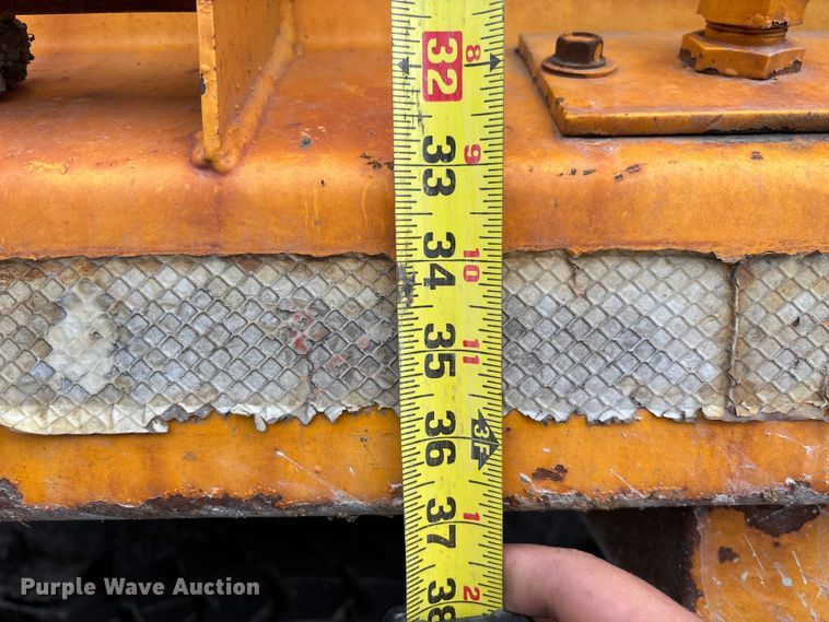 image for item FB3450 2005 International 7400 Crew Cab dump truck