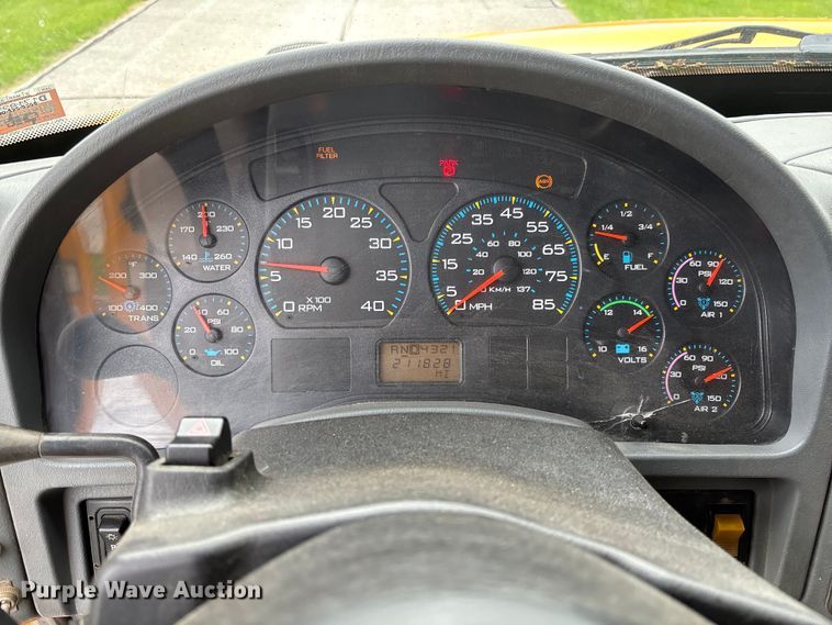 image for item FB3450 2005 International 7400 Crew Cab dump truck