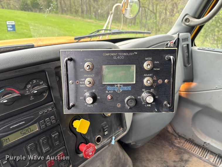 image for item FB3450 2005 International 7400 Crew Cab dump truck