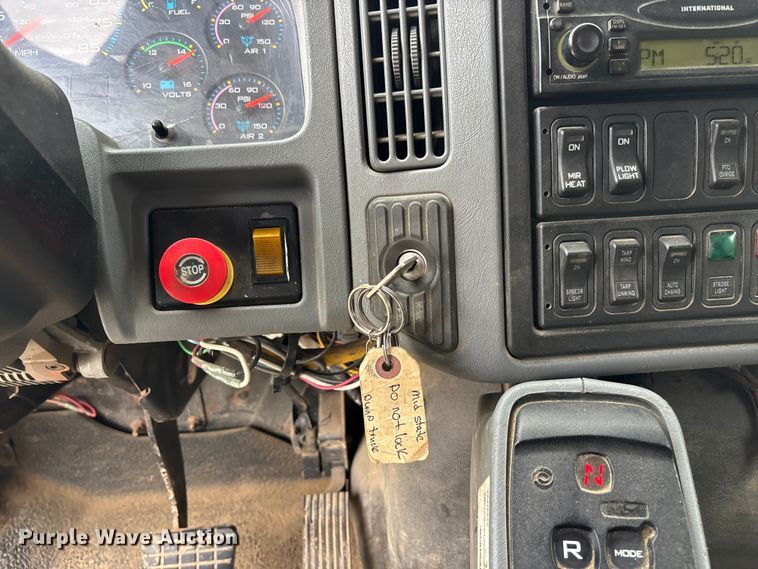 image for item FB3450 2005 International 7400 Crew Cab dump truck