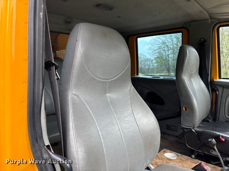 image for item FB3450 2005 International 7400 Crew Cab dump truck