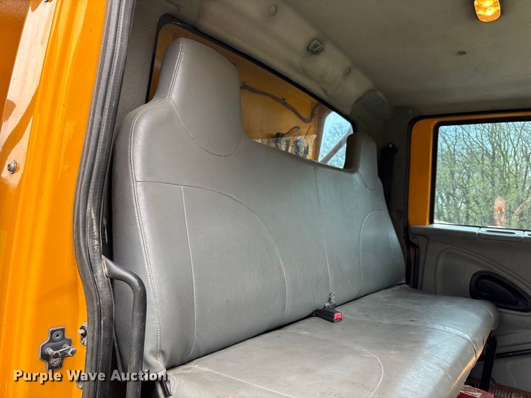 image for item FB3450 2005 International 7400 Crew Cab dump truck