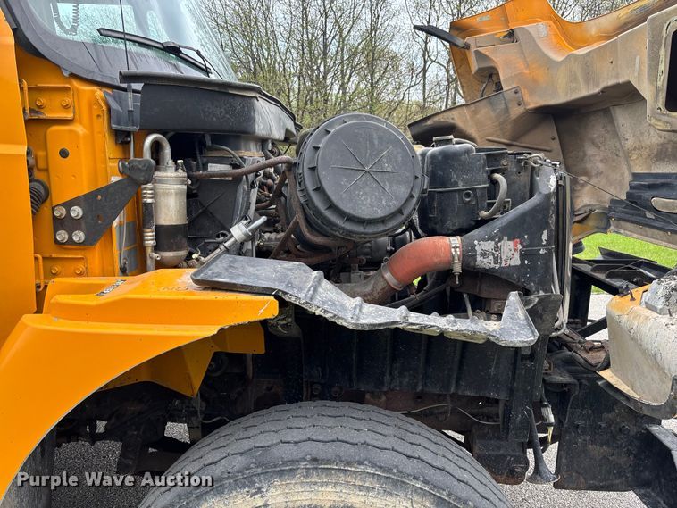 image for item FB3450 2005 International 7400 Crew Cab dump truck