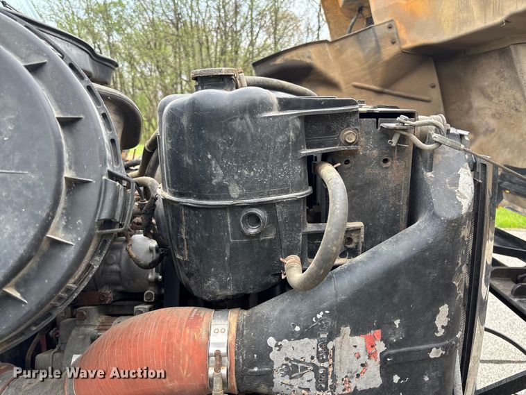 image for item FB3450 2005 International 7400 Crew Cab dump truck