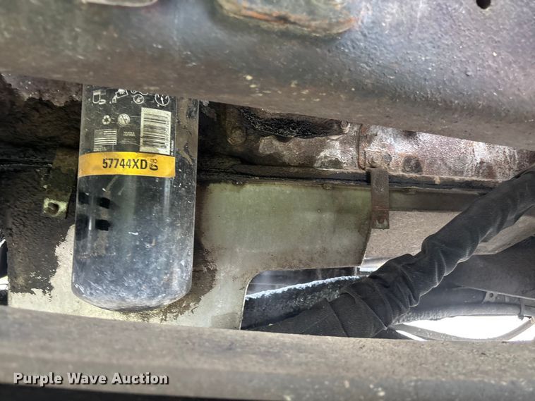 image for item FB3450 2005 International 7400 Crew Cab dump truck