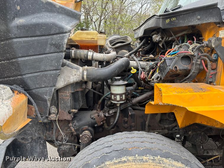 image for item FB3450 2005 International 7400 Crew Cab dump truck