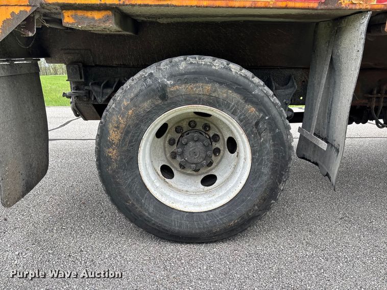 image for item FB3450 2005 International 7400 Crew Cab dump truck