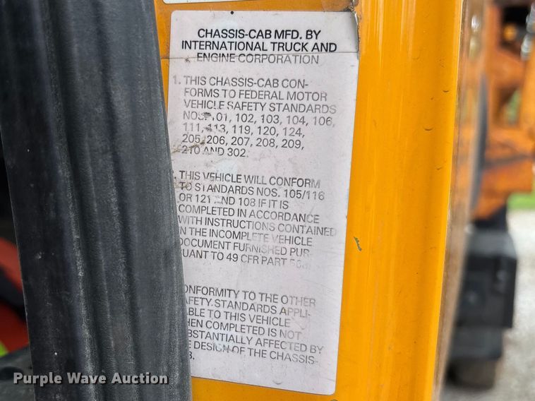 image for item FB3450 2005 International 7400 Crew Cab dump truck