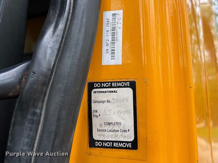 image for item FB3450 2005 International 7400 Crew Cab dump truck