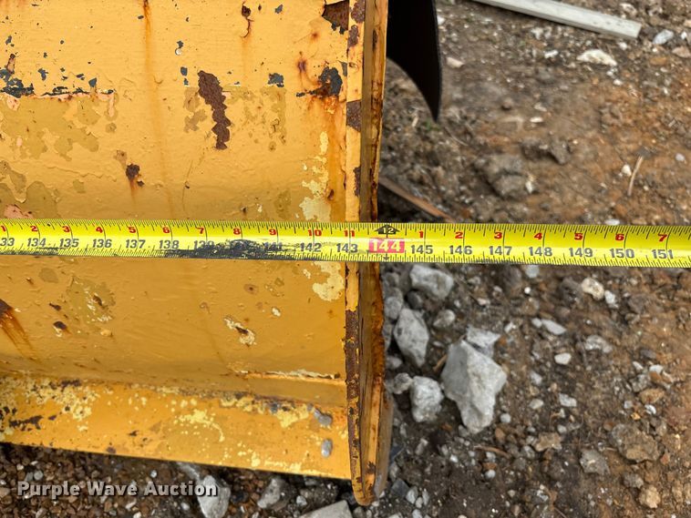 image for item FB3450 2005 International 7400 Crew Cab dump truck