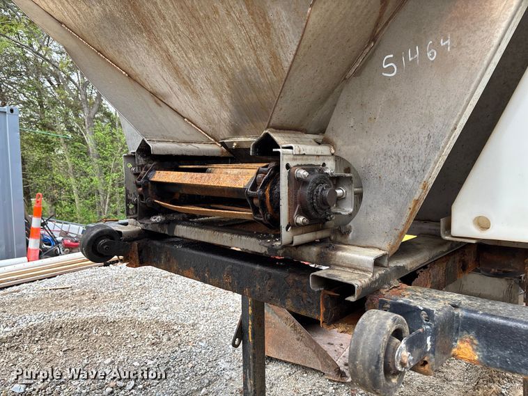 image for item FB3450 2005 International 7400 Crew Cab dump truck