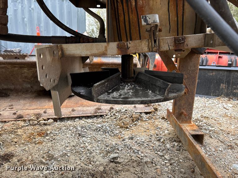 image for item FB3450 2005 International 7400 Crew Cab dump truck