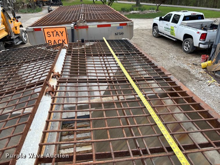 image for item FB3450 2005 International 7400 Crew Cab dump truck