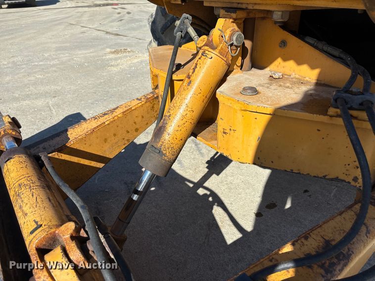 image for item FB3453 2000 Case 860 Turbo trencher