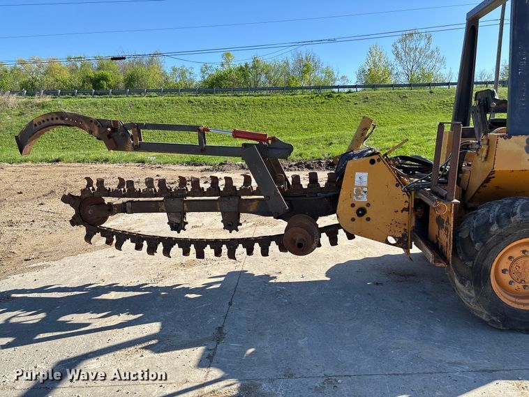 image for item FB3453 2000 Case 860 Turbo trencher