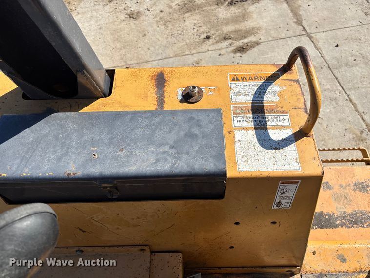 image for item FB3453 2000 Case 860 Turbo trencher