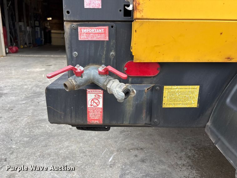 image for item FB3663 2004 Kaeser M57 air compressor