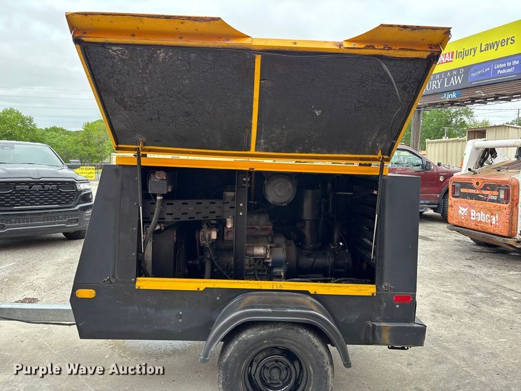 image for item FB3663 2004 Kaeser M57 air compressor
