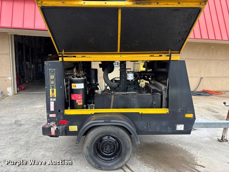 image for item FB3663 2004 Kaeser M57 air compressor