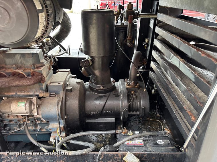 image for item FB3663 2004 Kaeser M57 air compressor