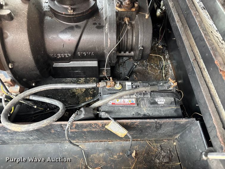 image for item FB3663 2004 Kaeser M57 air compressor