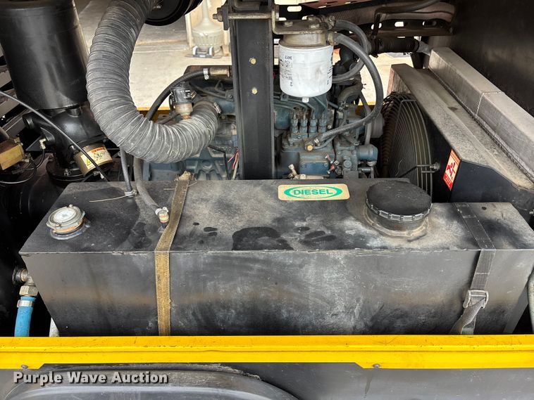 image for item FB3663 2004 Kaeser M57 air compressor