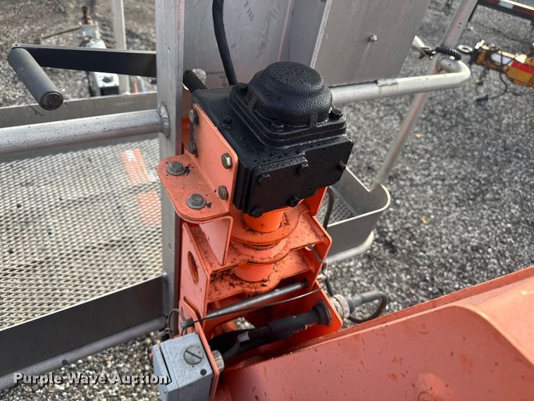 image for item FB5699 2007 JLG Industries T350 boom lift
