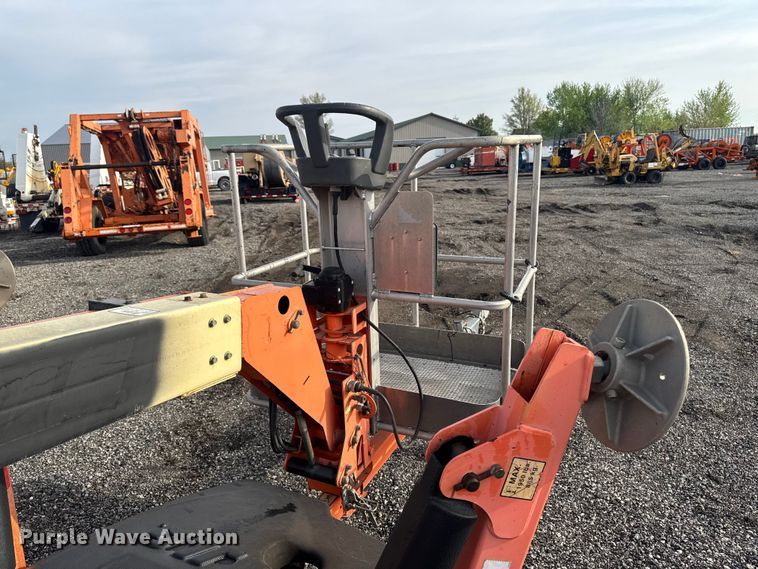 image for item FB5699 2007 JLG Industries T350 boom lift