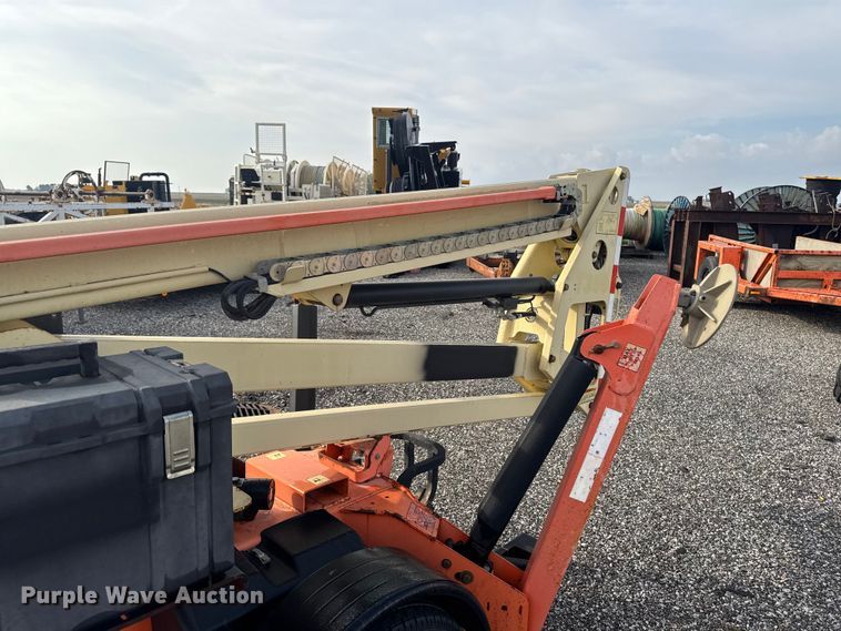 image for item FB5699 2007 JLG Industries T350 boom lift