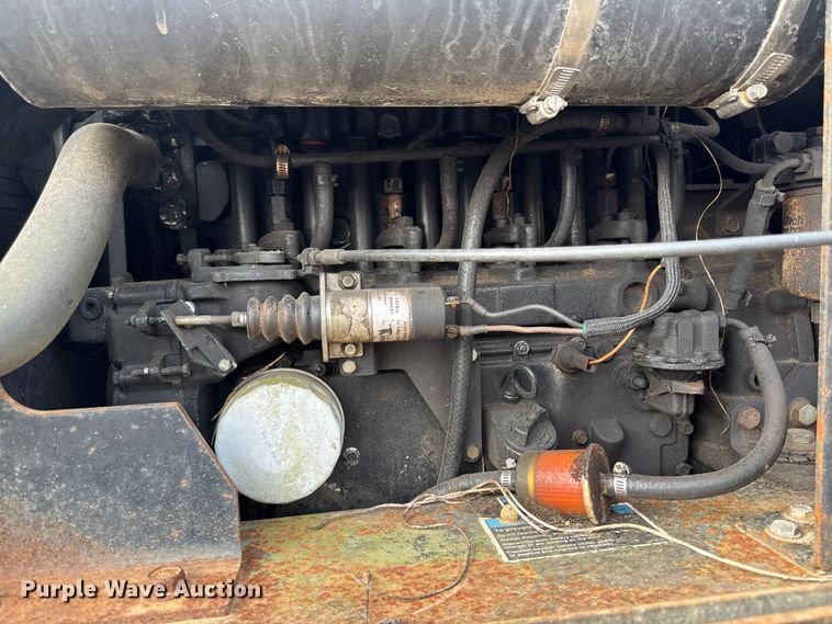 image for item FB5700 2000 Ditch Witch 410SXD trencher